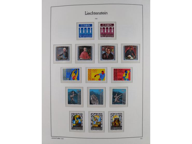 1945/97, postfrische und ganz wenig ungebrauchte Sammlungen, in den Hauptnummern komplett