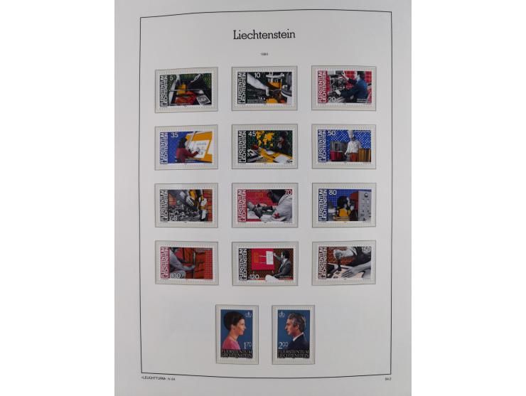 1945/97, postfrische und ganz wenig ungebrauchte Sammlungen, in den Hauptnummern komplett