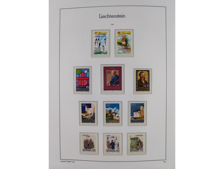 1945/97, postfrische und ganz wenig ungebrauchte Sammlungen, in den Hauptnummern komplett