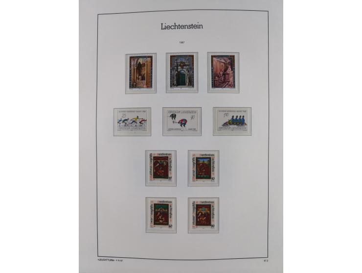 1945/97, postfrische und ganz wenig ungebrauchte Sammlungen, in den Hauptnummern komplett