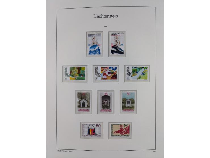 1945/97, postfrische und ganz wenig ungebrauchte Sammlungen, in den Hauptnummern komplett