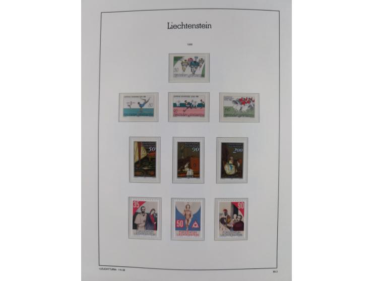 1945/97, postfrische und ganz wenig ungebrauchte Sammlungen, in den Hauptnummern komplett