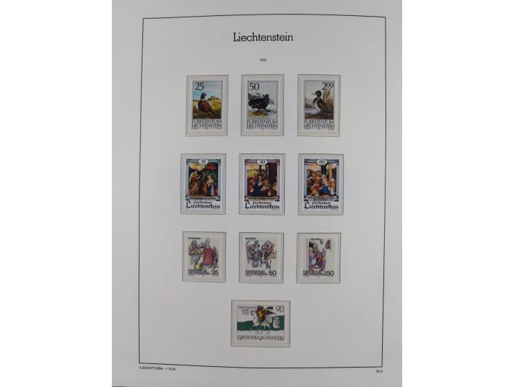 1945/97, postfrische und ganz wenig ungebrauchte Sammlungen, in den Hauptnummern komplett