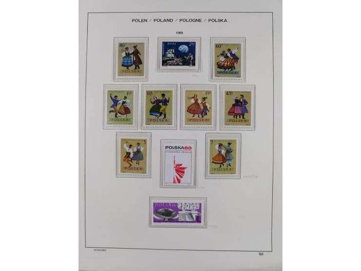 1918/69, mint never hinged and unused collection with souvenir sheets, a few multiples and some better sets throughout, fairl