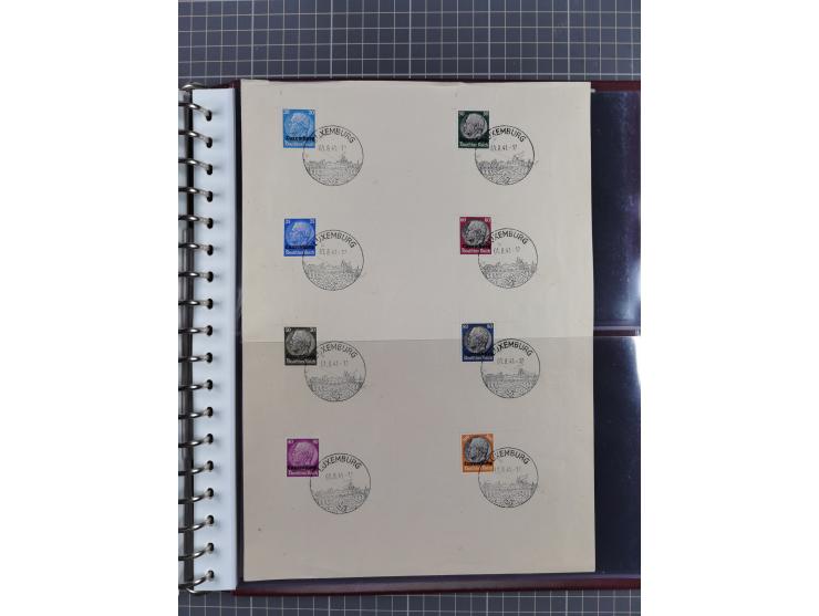 1933/45, Propaganda Album mit 52 Gedenkblättern, mit vielen besseren und großformatigen Stücken, insgesamt gute Erhaltung (4 