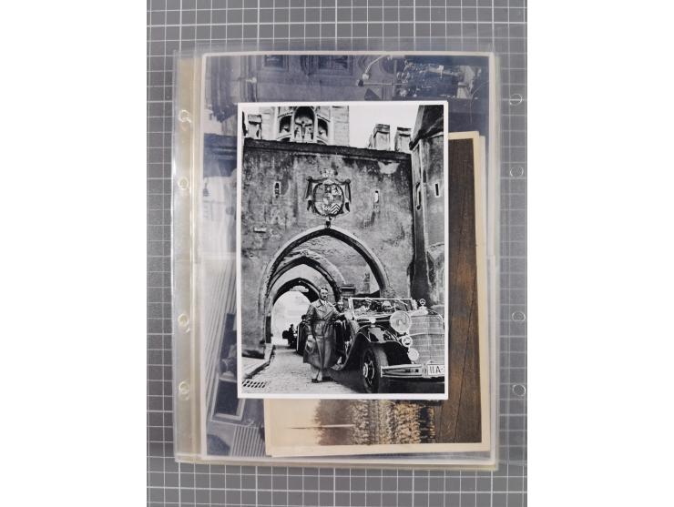 1933/45, Propaganda, 2 Alben mit 310 Belegen, alle zum Thema: A. Hitler, das Gesicht des Hauptkriegsverbrechers-verantwortlic