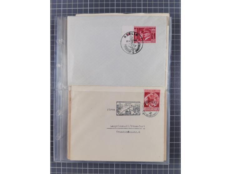 1933/45, Propaganda, 2 Alben mit 310 Belegen, alle zum Thema: A. Hitler, das Gesicht des Hauptkriegsverbrechers-verantwortlic