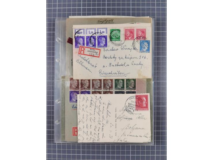 1933/45, Propaganda, 2 Alben mit 310 Belegen, alle zum Thema: A. Hitler, das Gesicht des Hauptkriegsverbrechers-verantwortlic