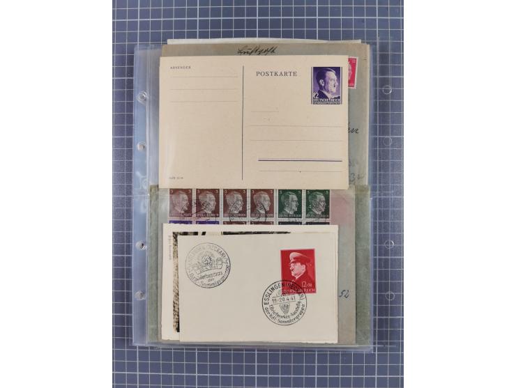 1933/45, Propaganda, 2 Alben mit 310 Belegen, alle zum Thema: A. Hitler, das Gesicht des Hauptkriegsverbrechers-verantwortlic