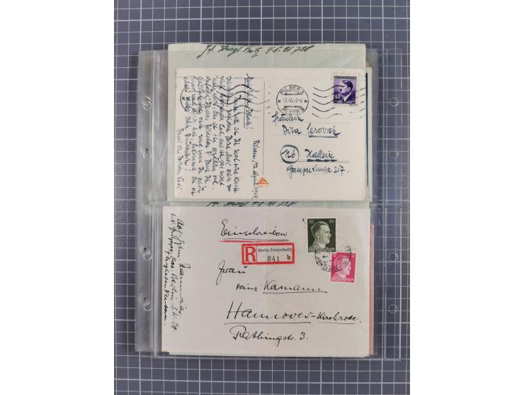 1933/45, Propaganda, 2 Alben mit 310 Belegen, alle zum Thema: A. Hitler, das Gesicht des Hauptkriegsverbrechers-verantwortlic