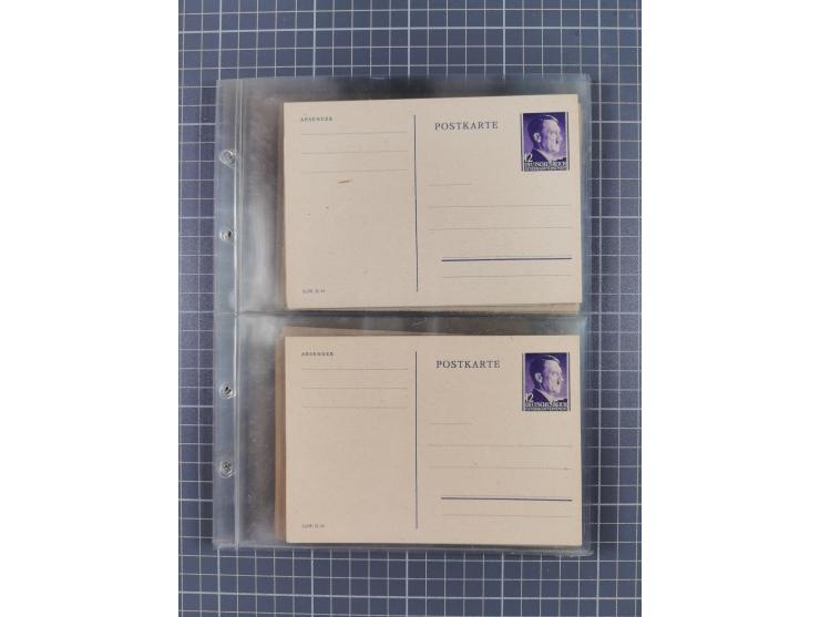 1933/45, Propaganda, 2 Alben mit 310 Belegen, alle zum Thema: A. Hitler, das Gesicht des Hauptkriegsverbrechers-verantwortlic