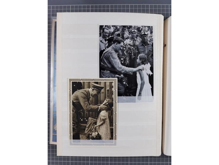 1933/45, Propaganda, 2 Alben mit 310 Belegen, alle zum Thema: A. Hitler, das Gesicht des Hauptkriegsverbrechers-verantwortlic