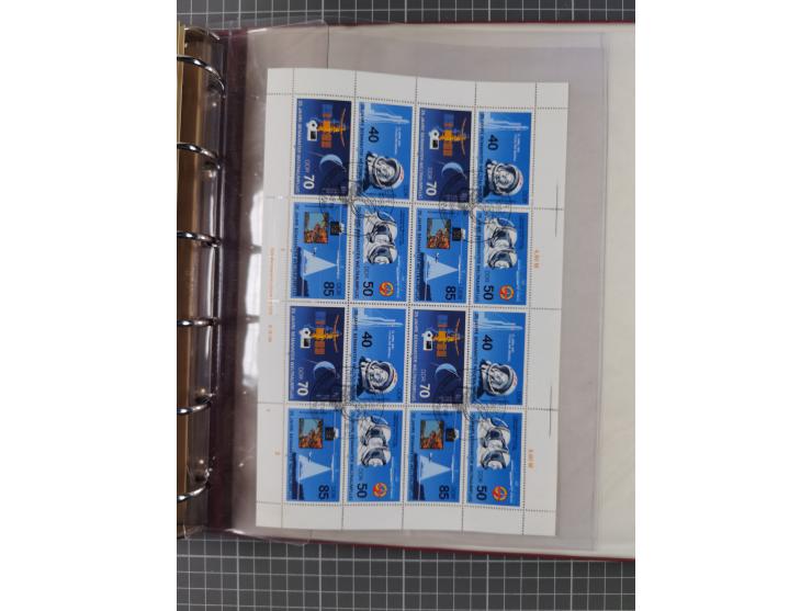 1945/53, ungebrauchte und postfrische Sammlung Zonen mit besseren und kpl. Ausgaben. Dabei u.a. Frz. Zone in den Hauptnummern