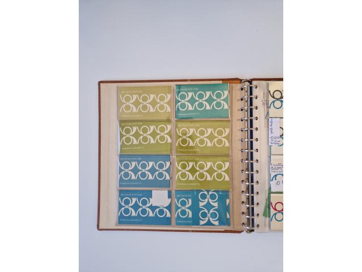 1971/90, umfangreiche Sammlung “Sondermarken-Heftchen” mit einer Fülle an Varianten, Untertypen und Besonderheiten, dabei u.a