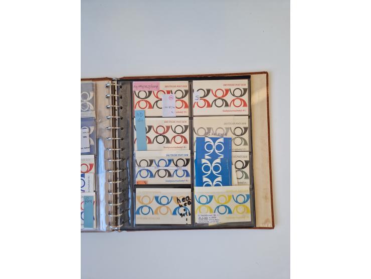 1971/90, umfangreiche Sammlung “Sondermarken-Heftchen” mit einer Fülle an Varianten, Untertypen und Besonderheiten, dabei u.a
