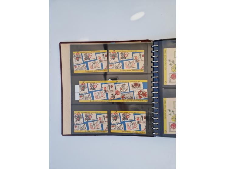 1971/90, umfangreiche Sammlung “Sondermarken-Heftchen” mit einer Fülle an Varianten, Untertypen und Besonderheiten, dabei u.a