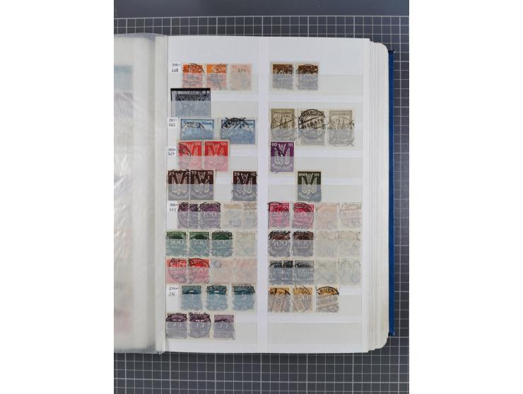 1872/1945, gestempelte Sammlung inkl. Dienstmarken und vieler Doubletten, Farben und Besonderheiten. Dabei netter Teil Brusts