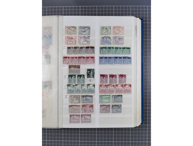 1872/1945, gestempelte Sammlung inkl. Dienstmarken und vieler Doubletten, Farben und Besonderheiten. Dabei netter Teil Brusts