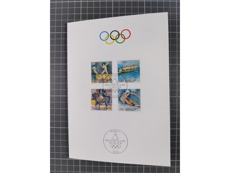 1940/2014(ca.), vorwiegend postfrische Sammlungen, dabei Französische Zone inkl. Mi.-Nr. 46II postfrisch, Bizone Mi.-Nr. 52-6