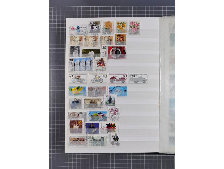 1940/2014(ca.), vorwiegend postfrische Sammlungen, dabei Französische Zone inkl. Mi.-Nr. 46II postfrisch, Bizone Mi.-Nr. 52-6