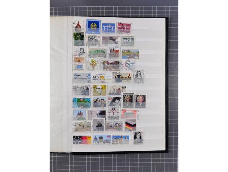 1940/2014(ca.), vorwiegend postfrische Sammlungen, dabei Französische Zone inkl. Mi.-Nr. 46II postfrisch, Bizone Mi.-Nr. 52-6