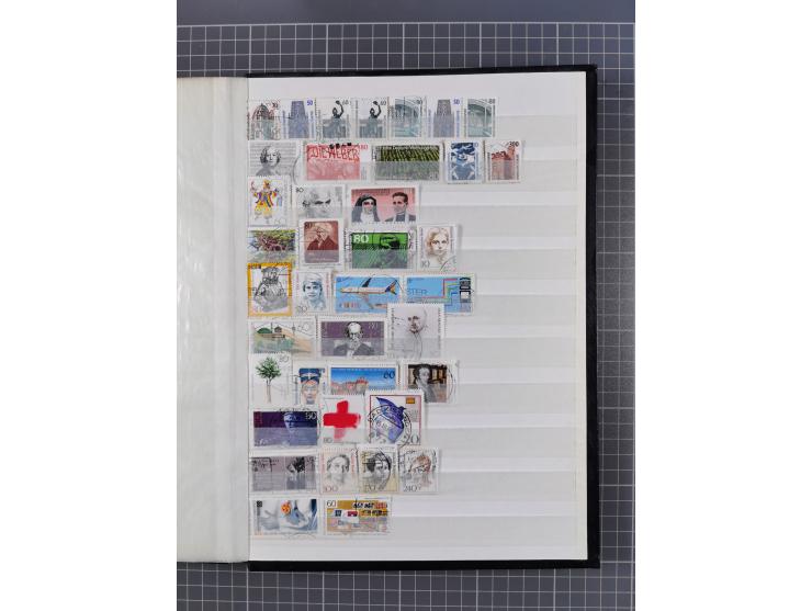 1940/2014(ca.), vorwiegend postfrische Sammlungen, dabei Französische Zone inkl. Mi.-Nr. 46II postfrisch, Bizone Mi.-Nr. 52-6