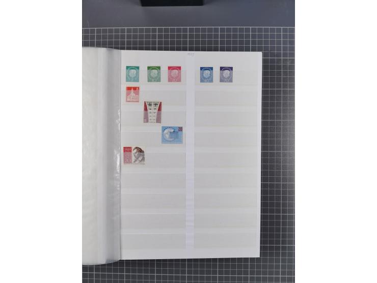 1940/2014(ca.), vorwiegend postfrische Sammlungen, dabei Französische Zone inkl. Mi.-Nr. 46II postfrisch, Bizone Mi.-Nr. 52-6