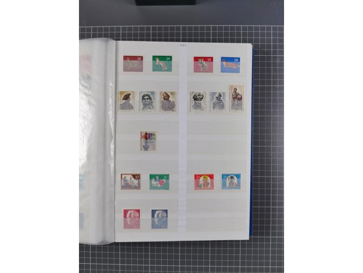 1940/2014(ca.), vorwiegend postfrische Sammlungen, dabei Französische Zone inkl. Mi.-Nr. 46II postfrisch, Bizone Mi.-Nr. 52-6