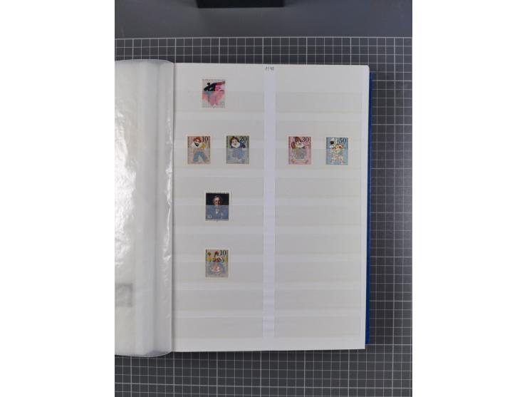 1940/2014(ca.), vorwiegend postfrische Sammlungen, dabei Französische Zone inkl. Mi.-Nr. 46II postfrisch, Bizone Mi.-Nr. 52-6