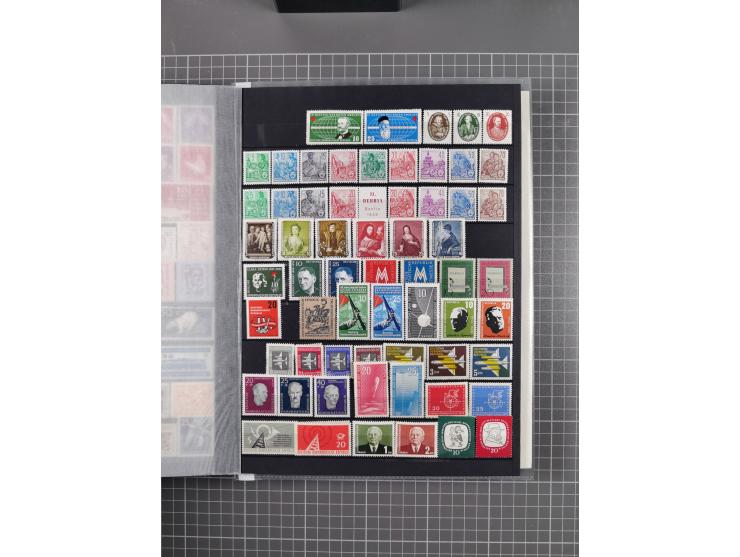 1940/2014(ca.), vorwiegend postfrische Sammlungen, dabei Französische Zone inkl. Mi.-Nr. 46II postfrisch, Bizone Mi.-Nr. 52-6