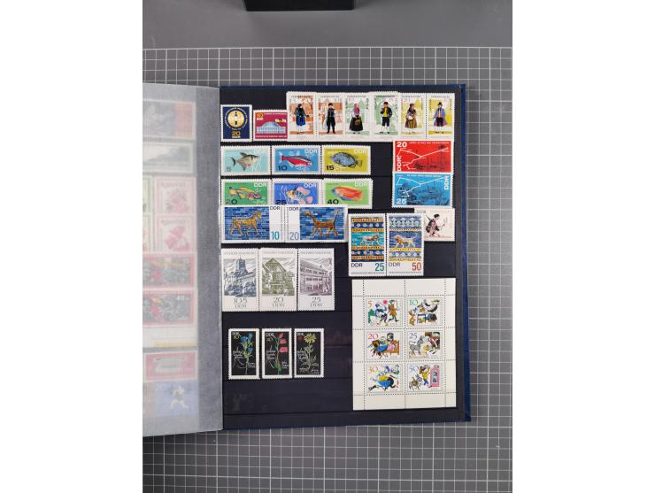 1940/2014(ca.), vorwiegend postfrische Sammlungen, dabei Französische Zone inkl. Mi.-Nr. 46II postfrisch, Bizone Mi.-Nr. 52-6