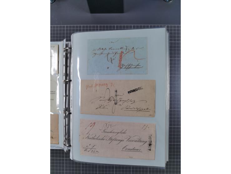 1820/60 (ca.), über 600 Vorphila- und Dienstbriefe, dabei rote und blaue Stempel, viele verschiedene Orte