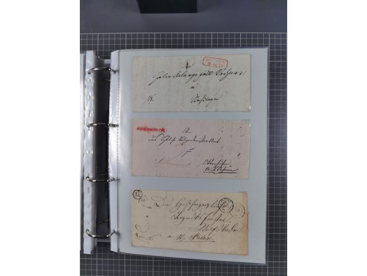 1820/60 (ca.), über 600 Vorphila- und Dienstbriefe, dabei rote und blaue Stempel, viele verschiedene Orte