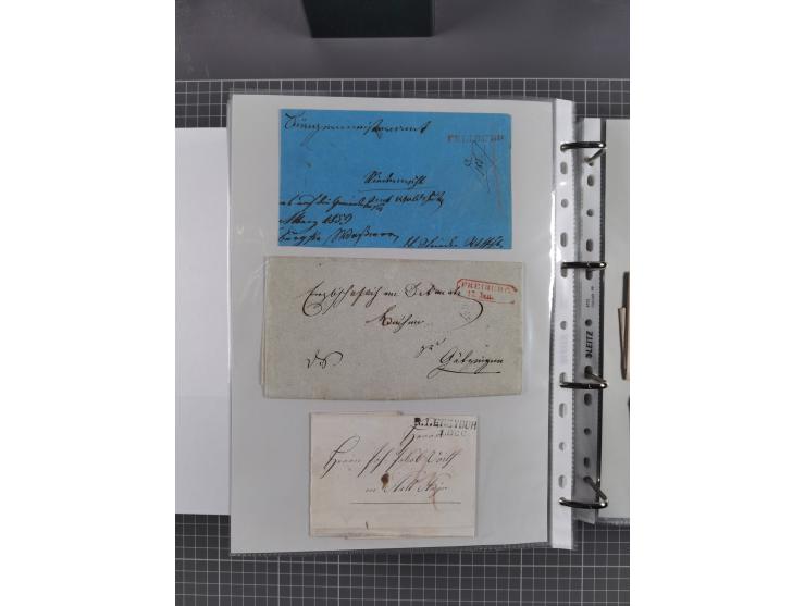 1820/60 (ca.), über 600 Vorphila- und Dienstbriefe, dabei rote und blaue Stempel, viele verschiedene Orte