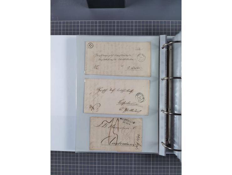 1820/60 (ca.), über 600 Vorphila- und Dienstbriefe, dabei rote und blaue Stempel, viele verschiedene Orte