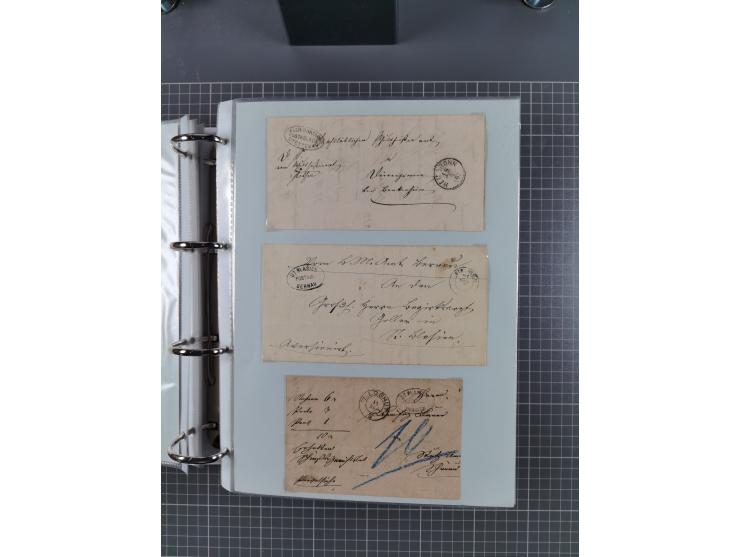 1820/60 (ca.), über 600 Vorphila- und Dienstbriefe, dabei rote und blaue Stempel, viele verschiedene Orte