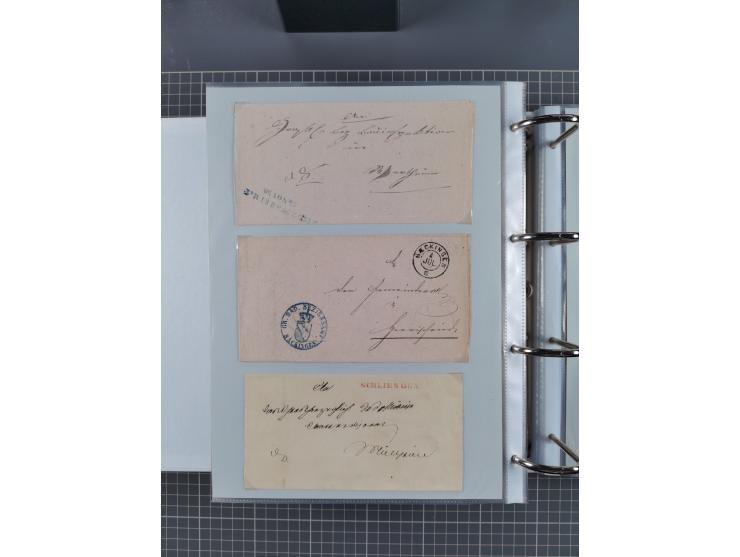 1820/60 (ca.), über 600 Vorphila- und Dienstbriefe, dabei rote und blaue Stempel, viele verschiedene Orte