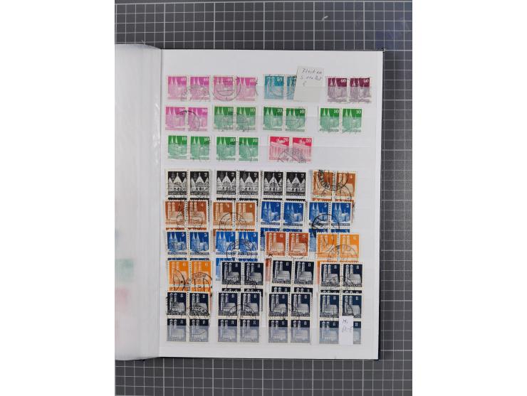 1948, meist postfrischer und gestempelter Bestand “Band/Netz” und “Bauten” mit u.a. Viererblocks, Marken mit Rändern, Bogenec