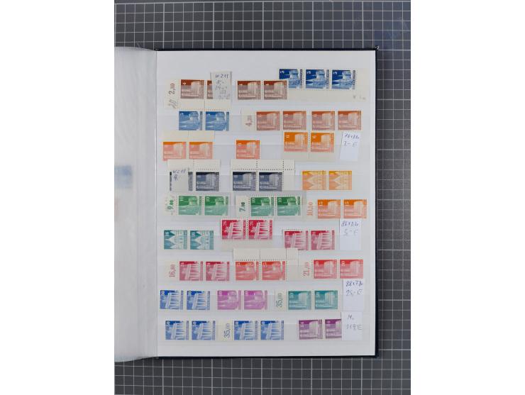 1948, meist postfrischer und gestempelter Bestand “Band/Netz” und “Bauten” mit u.a. Viererblocks, Marken mit Rändern, Bogenec