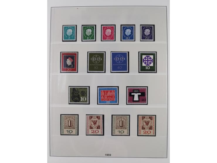 1945/90, ungebrauchte und postfrische Sammlung, oftmals komplett, dabei Bund/Berlin und DDR, DDR mit guten Dienstmarken inkl.