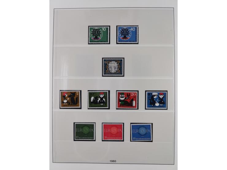 1945/90, ungebrauchte und postfrische Sammlung, oftmals komplett, dabei Bund/Berlin und DDR, DDR mit guten Dienstmarken inkl.