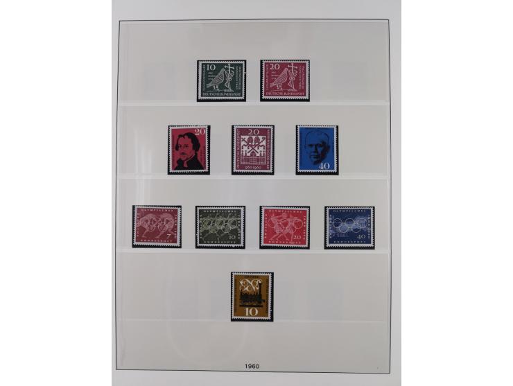 1945/90, ungebrauchte und postfrische Sammlung, oftmals komplett, dabei Bund/Berlin und DDR, DDR mit guten Dienstmarken inkl.