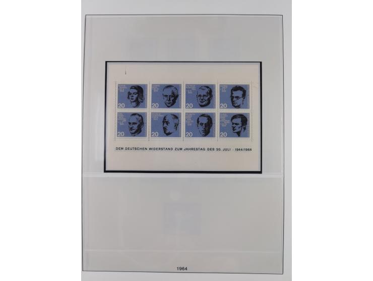 1945/90, ungebrauchte und postfrische Sammlung, oftmals komplett, dabei Bund/Berlin und DDR, DDR mit guten Dienstmarken inkl.