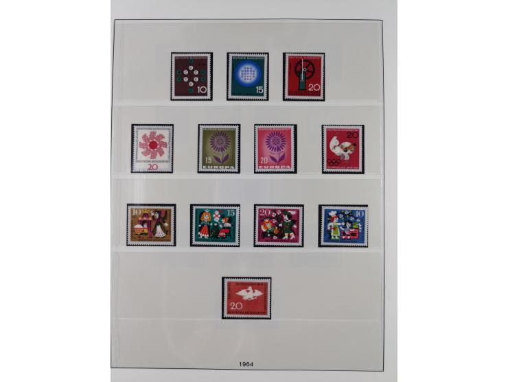 1945/90, ungebrauchte und postfrische Sammlung, oftmals komplett, dabei Bund/Berlin und DDR, DDR mit guten Dienstmarken inkl.