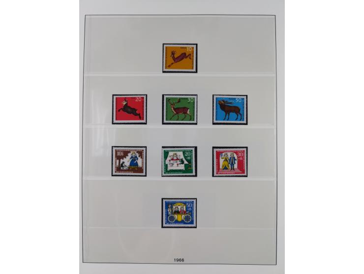 1945/90, ungebrauchte und postfrische Sammlung, oftmals komplett, dabei Bund/Berlin und DDR, DDR mit guten Dienstmarken inkl.