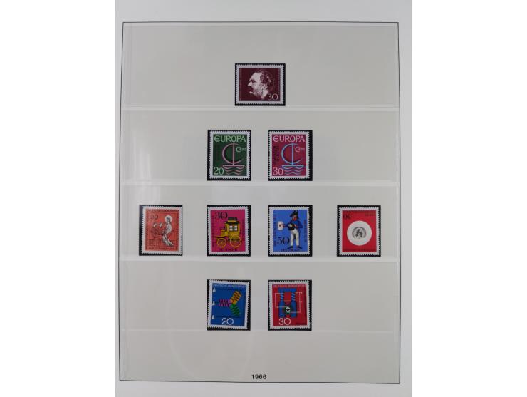 1945/90, ungebrauchte und postfrische Sammlung, oftmals komplett, dabei Bund/Berlin und DDR, DDR mit guten Dienstmarken inkl.