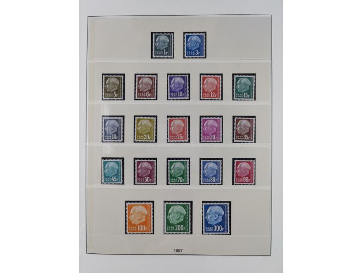 1945/90, ungebrauchte und postfrische Sammlung, oftmals komplett, dabei Bund/Berlin und DDR, DDR mit guten Dienstmarken inkl.