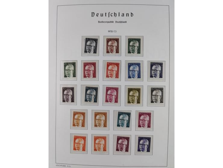 1945/90, ungebrauchte und postfrische Sammlung, oftmals komplett, dabei Bund/Berlin und DDR, DDR mit guten Dienstmarken inkl.