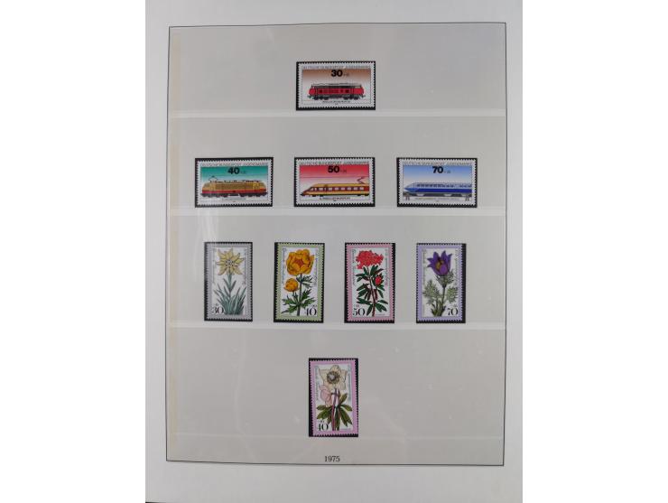 1945/90, ungebrauchte und postfrische Sammlung, oftmals komplett, dabei Bund/Berlin und DDR, DDR mit guten Dienstmarken inkl.