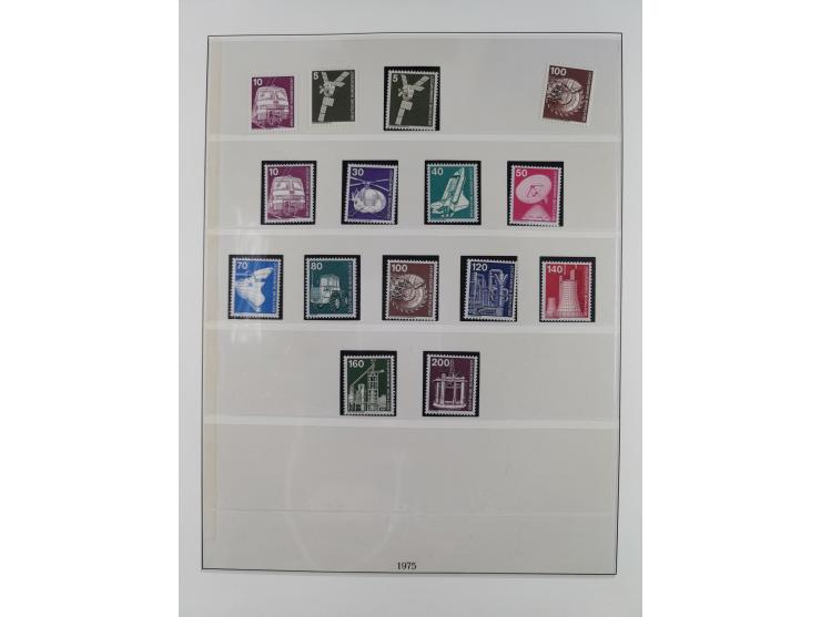 1945/90, ungebrauchte und postfrische Sammlung, oftmals komplett, dabei Bund/Berlin und DDR, DDR mit guten Dienstmarken inkl.